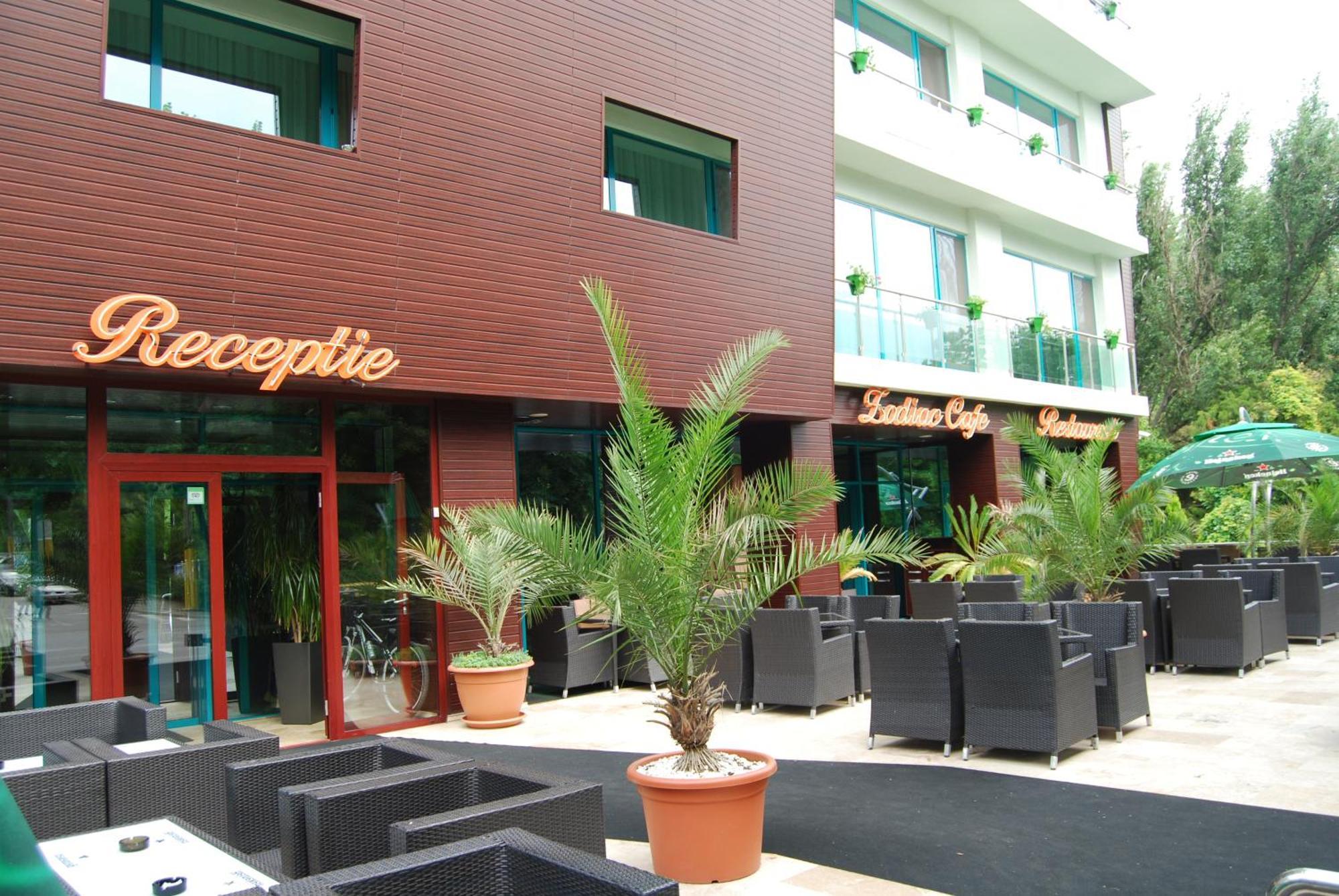 Hotel Zodiac Constanţa Exterior foto